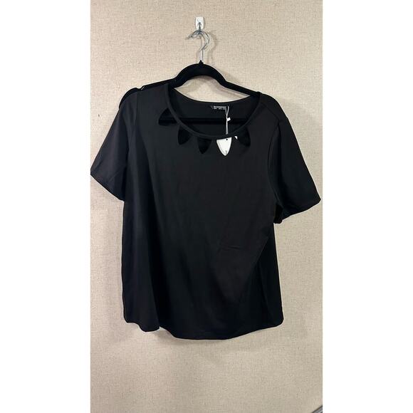 Size 12 Large • BloomChic • Cut Out Sexy Stretchy Comfy T- Shirt - Picture 2 of 6